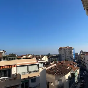  Appartement - Centre 3 Chambres 6 Personnes 4eme Etage Escalier - Sebastien Claire France